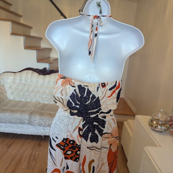 White Floral Jumpsuit Size  Medium - Picture 4 of 10